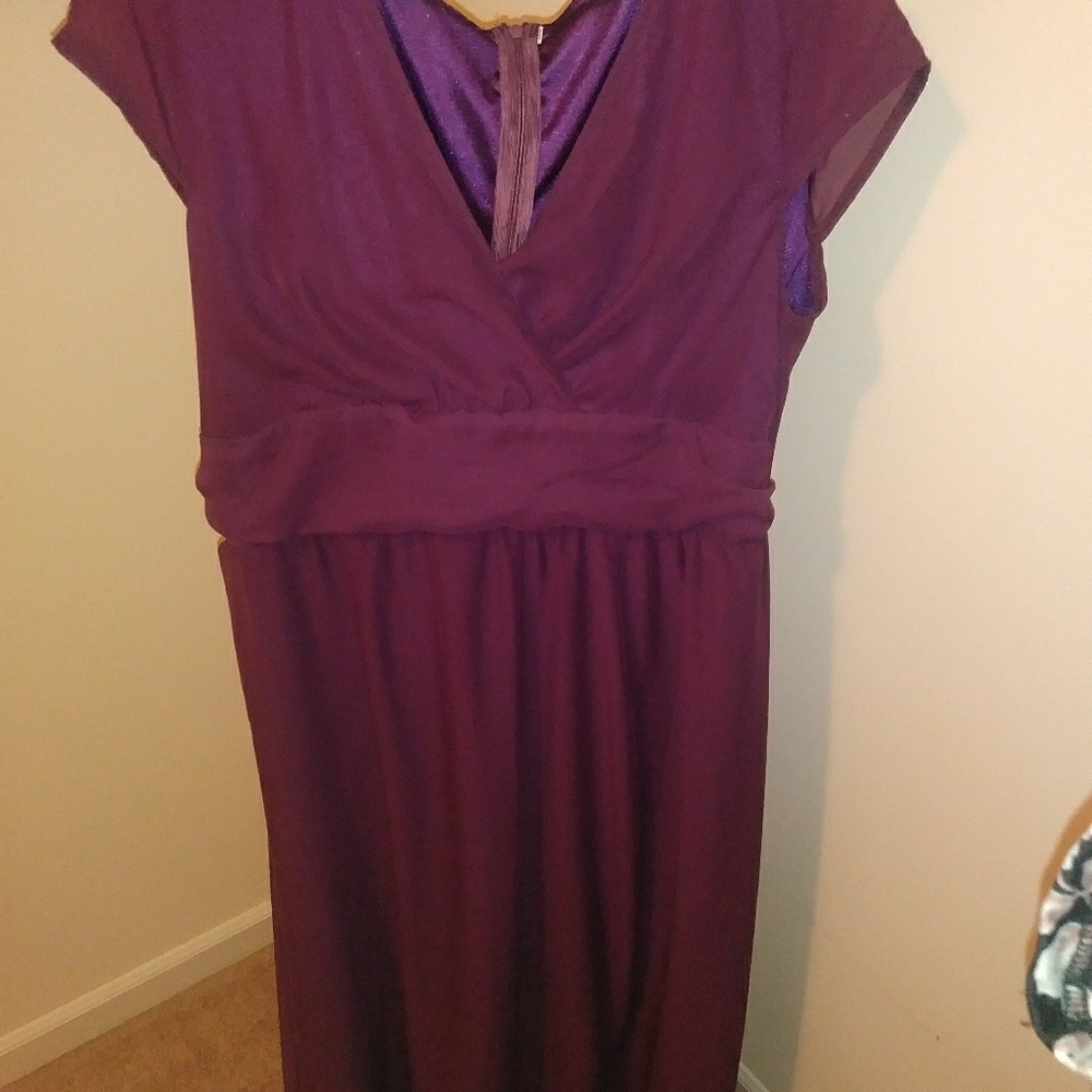 Dresses - Picture 8 of 8